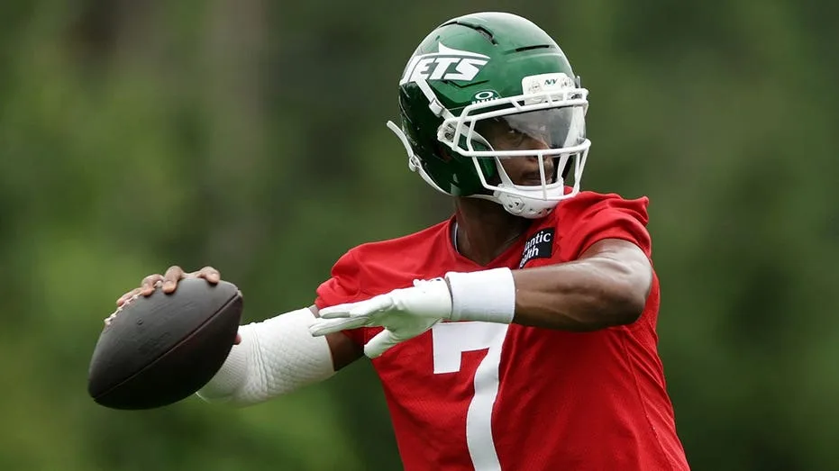 Geno Smith's Jets Reunion Hailed as 'Hollywood Script' by Ex-Teammate Ryan Fitzpatrick